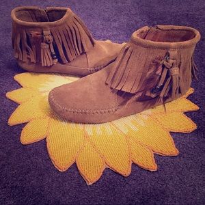 Minnetonka Athens Ankle Boot in Dusty Brown